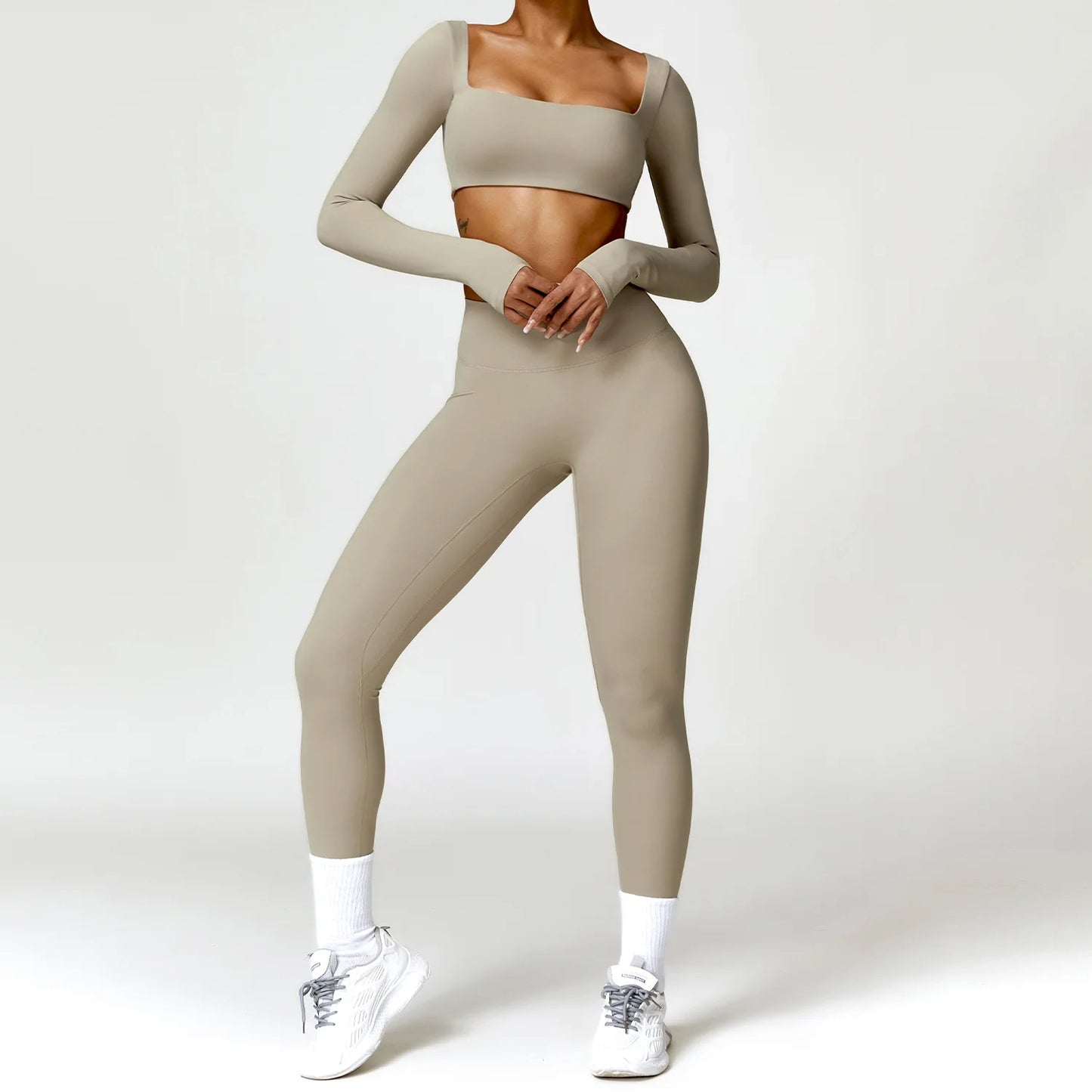 Women’s Sports Set – Quick-Dry Top & Leggings / Top & Shorts